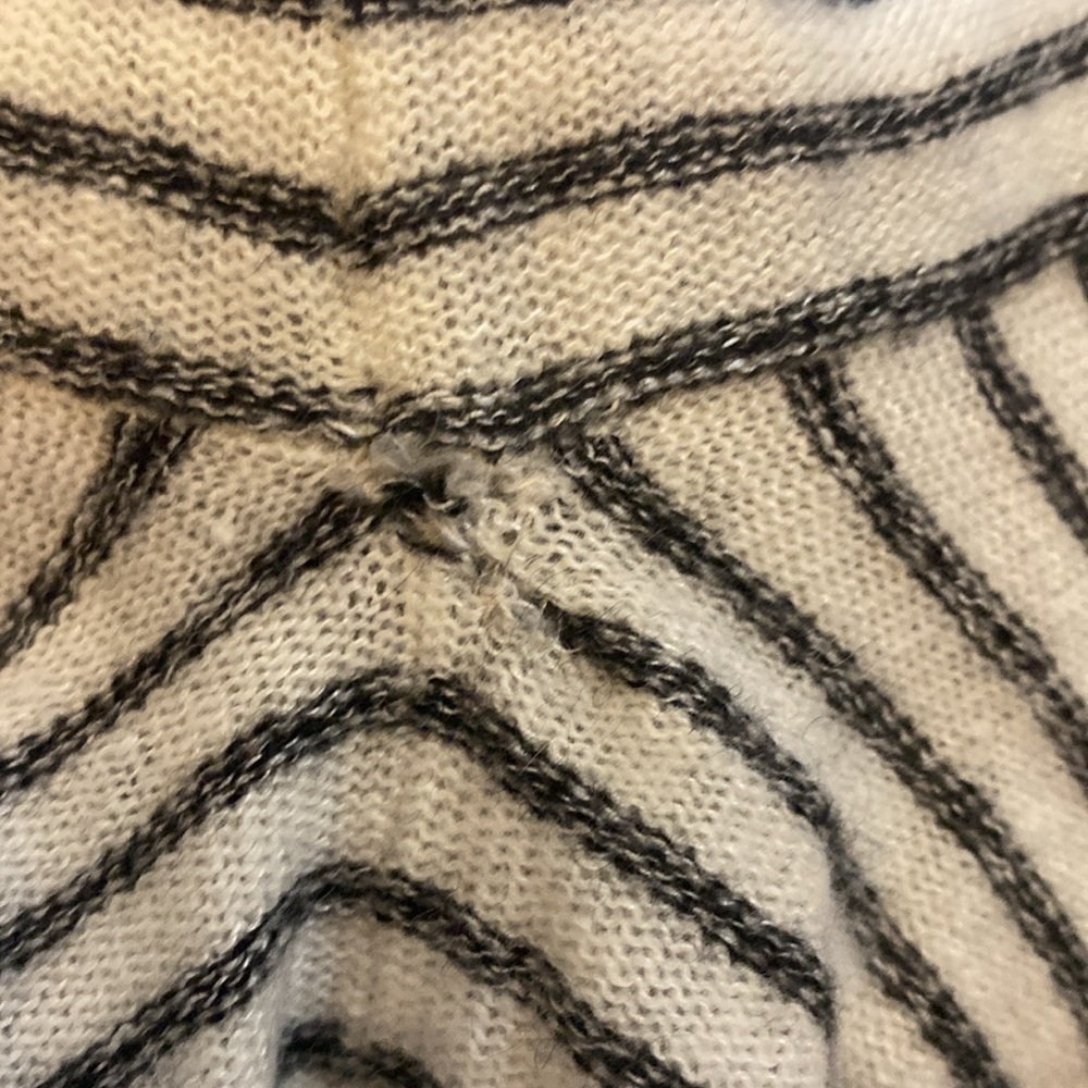 Pure Amici Cashmere and Linen blend Striped 3/4 Sleeve Sweater Top size M - Picture 7 of 7
